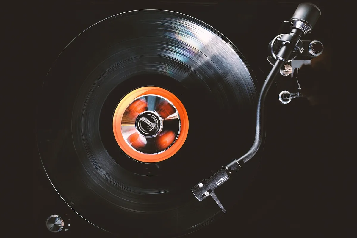 vinyl, plate, vinyl record, record, music, hub, tonearm, audio, hi-fi, analog, puristic, audio-phil, vinyl, vinyl, vinyl, vinyl record, record, record, music, m